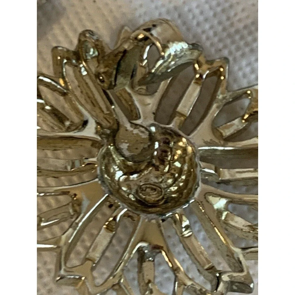 Vintage Sarah Coventry Country Daisy Gold Toned Brooch & 3 Earrings set Signed